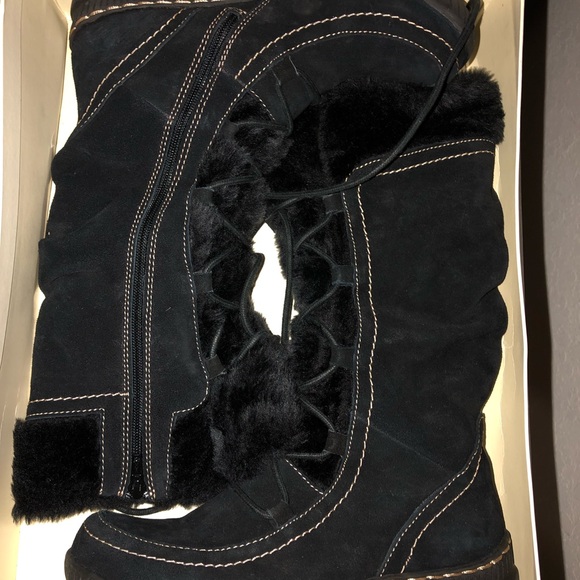 Naturalizer boots. - Picture 2 of 8